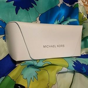 NEW WHITE MICHAEL KORS EYEGLASS CASE